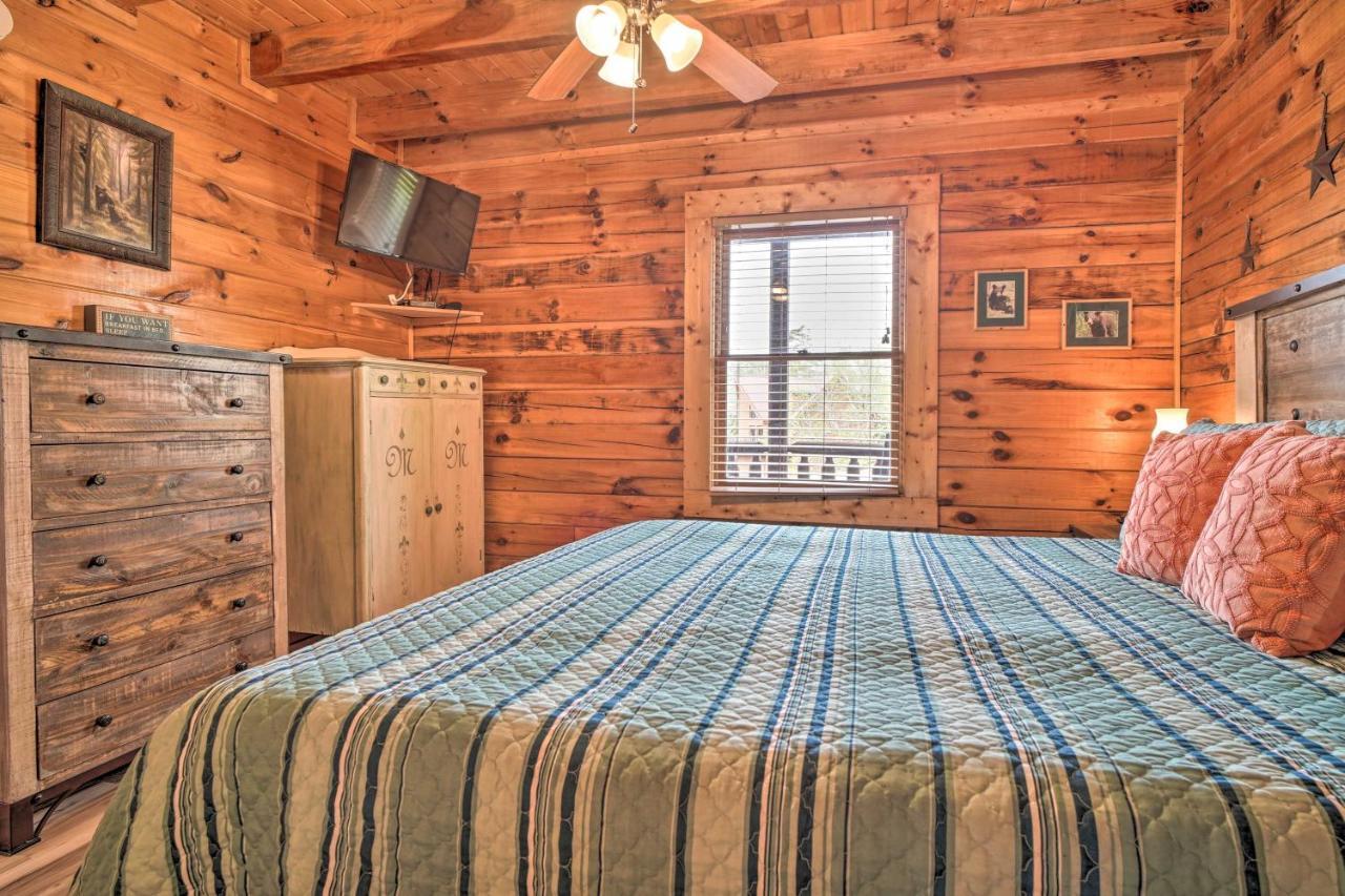 Mountain Pool Lodge Sevierville Cabin With Hot Tub Pigeon Forge Ngoại thất bức ảnh