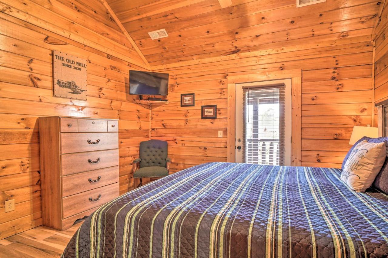 Mountain Pool Lodge Sevierville Cabin With Hot Tub Pigeon Forge Ngoại thất bức ảnh