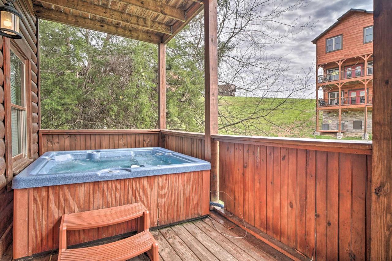 Mountain Pool Lodge Sevierville Cabin With Hot Tub Pigeon Forge Ngoại thất bức ảnh