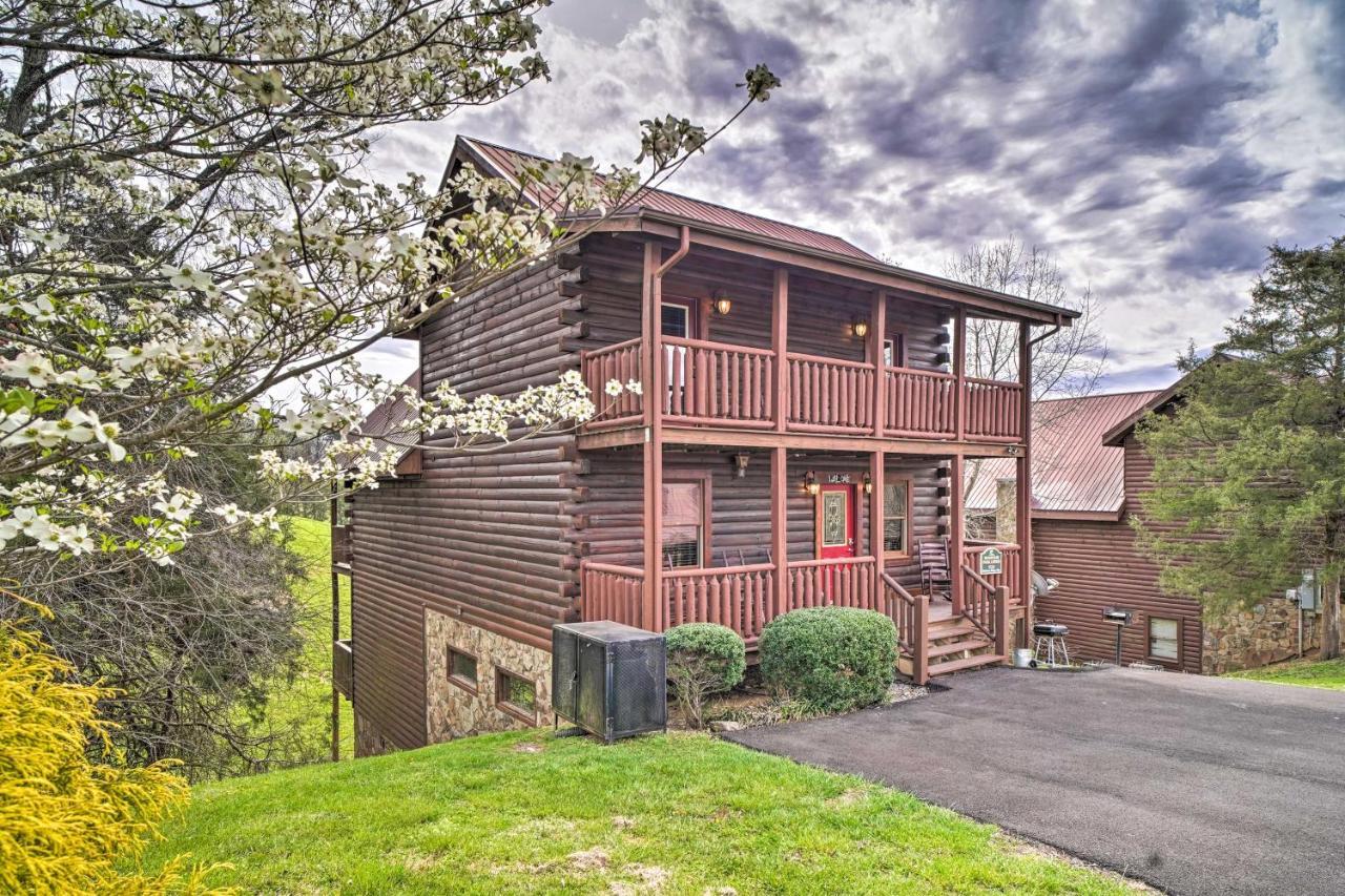 Mountain Pool Lodge Sevierville Cabin With Hot Tub Pigeon Forge Ngoại thất bức ảnh