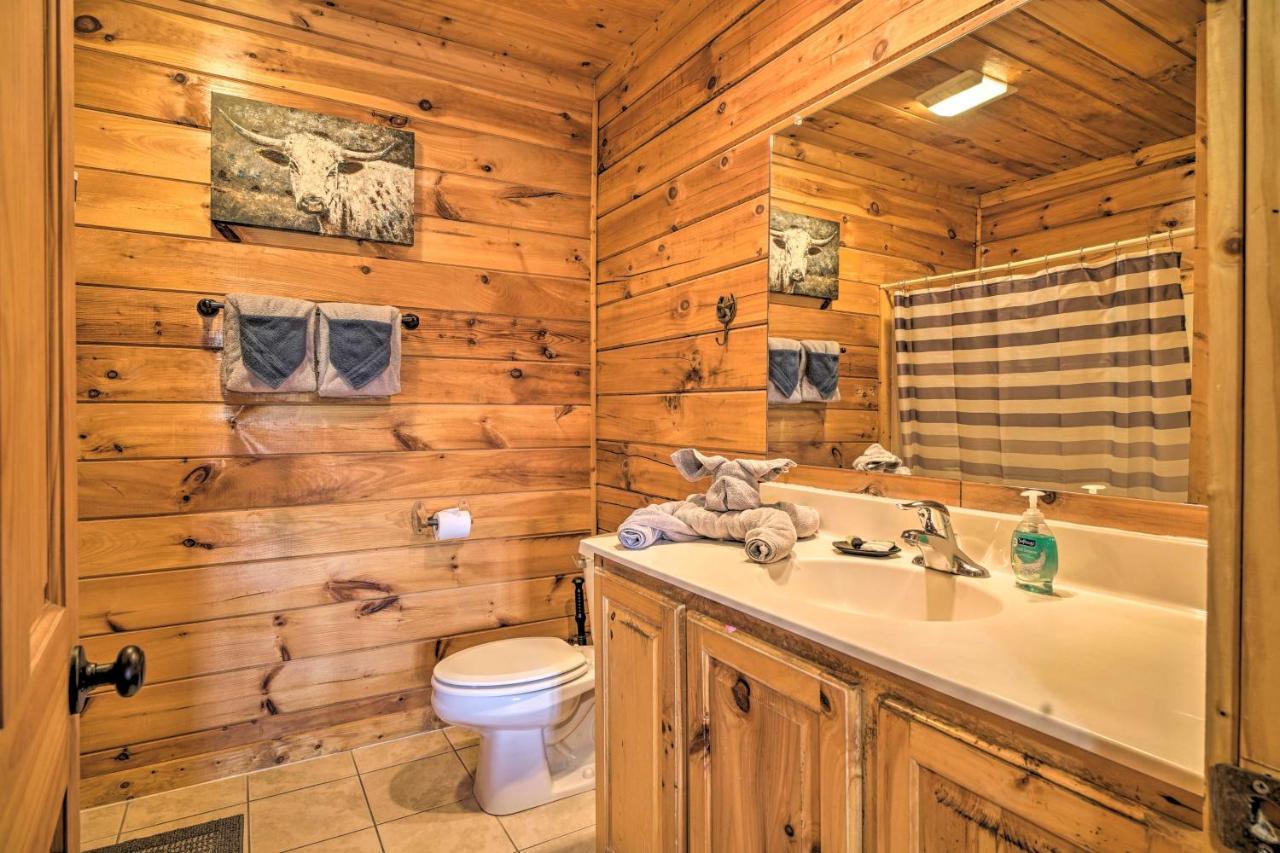 Mountain Pool Lodge Sevierville Cabin With Hot Tub Pigeon Forge Ngoại thất bức ảnh